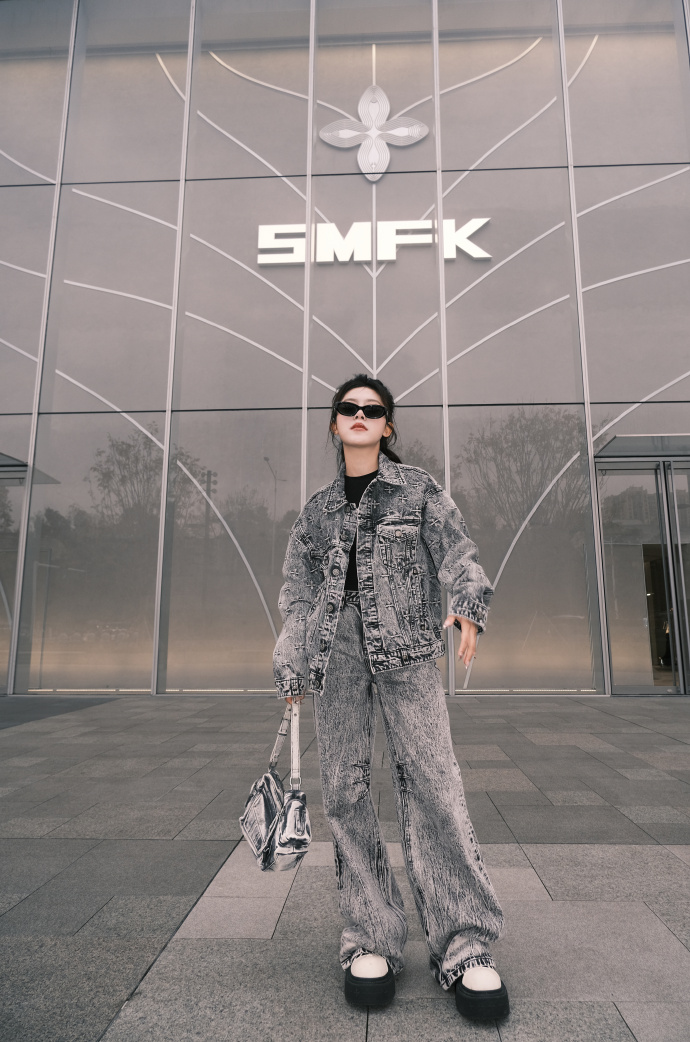 微盘股急跌重演2月“量化危机”？百亿量{化私募}管理人：这次不一样