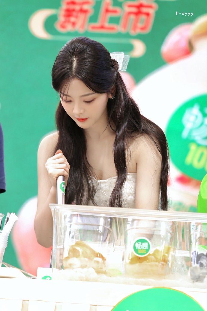 女子储「蓄卡」涉诈遭冻结结案后解冻难，被要「求到」三千公里外线下办理