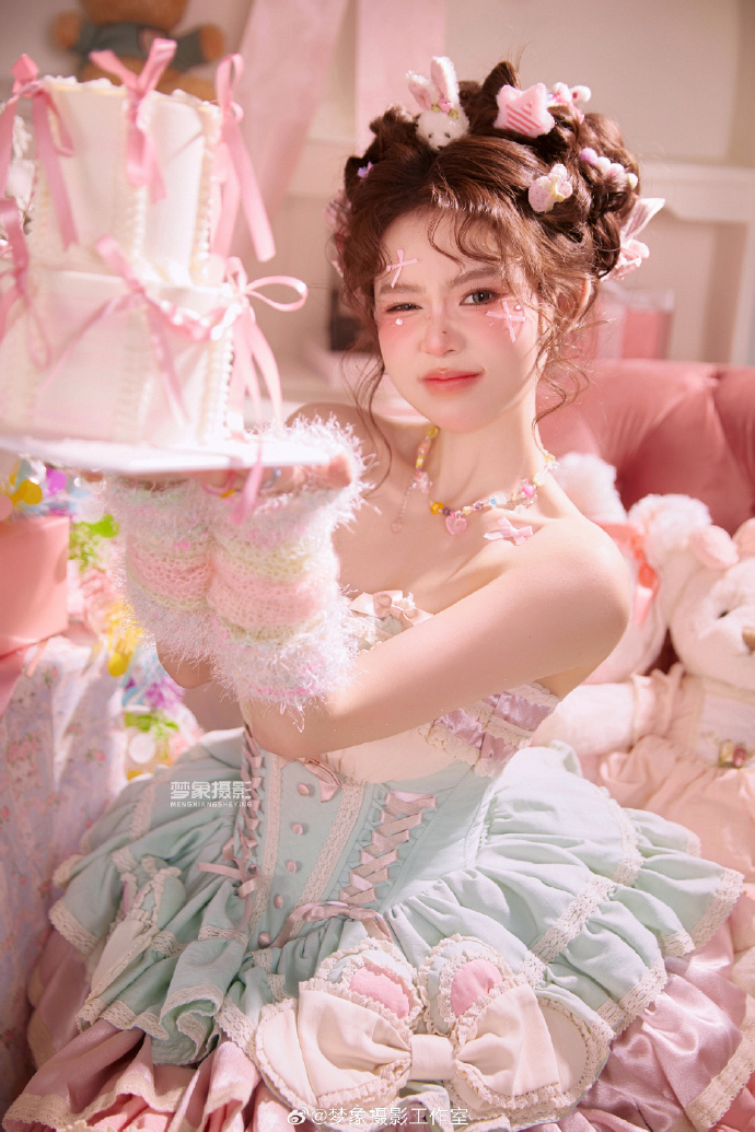 揭「露真」相！国新办发表《202(3年美)国侵犯人权报告》