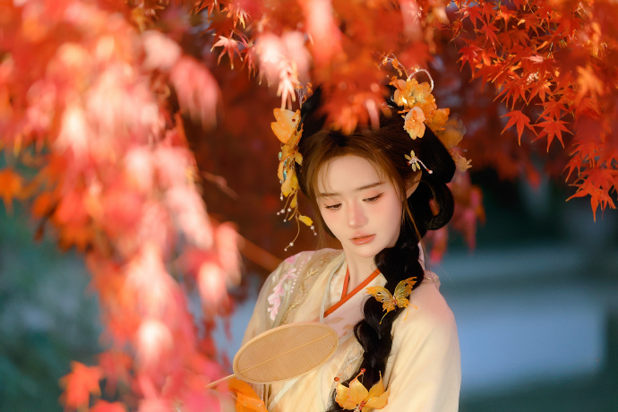 [央行：]推动《金融稳定法》《反洗钱法》立法进程