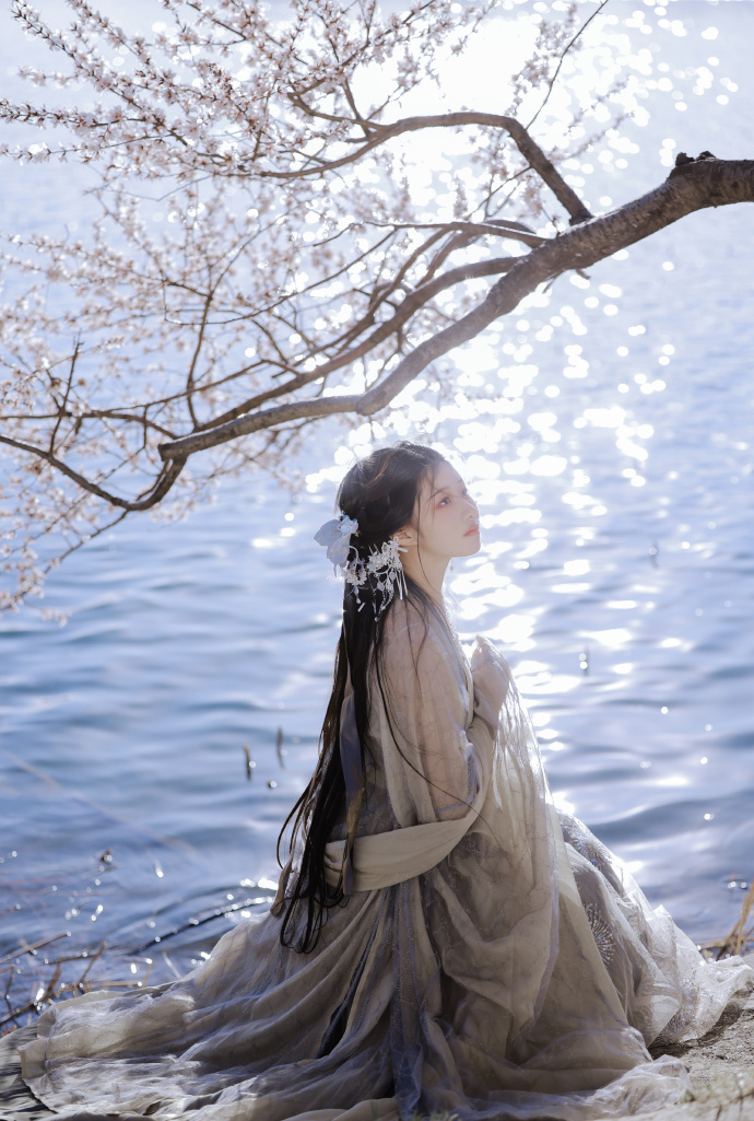 深圳有小区二手房降价6『0%，』曾遭炒房团“围猎”