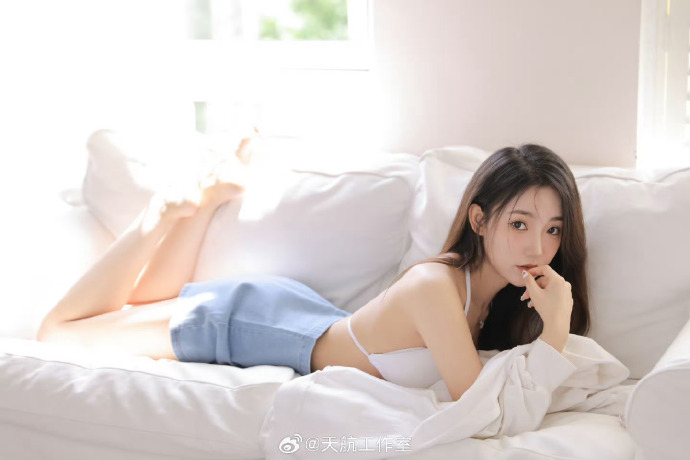 传雅诗兰黛考虑以每股1819欧元收购Pu(ig)