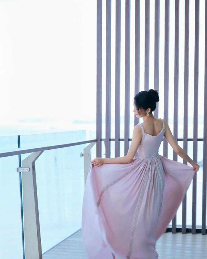 1分钟前_购票日历来『了！』五一假期火车票17日开售