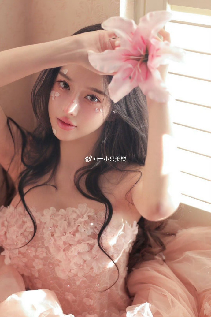 昔『日“』明星基金经理”蔡嵩松成被告人 管理规模一度超400亿元·报道