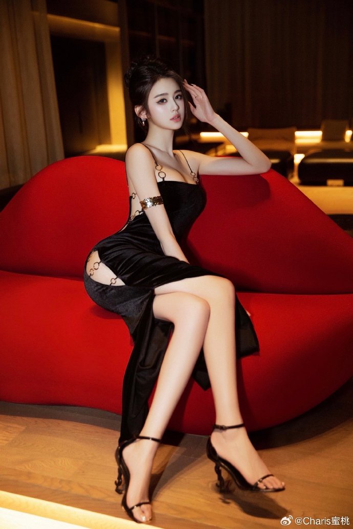 捷强装备：公司董事长兼总经理因涉嫌职务犯罪被立案调【查和】实施留